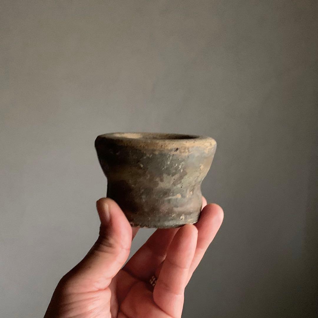 陶製の 小さな 乳鉢 臼 あるいは中国の化粧道具 古道具 アンティーク オブジェ