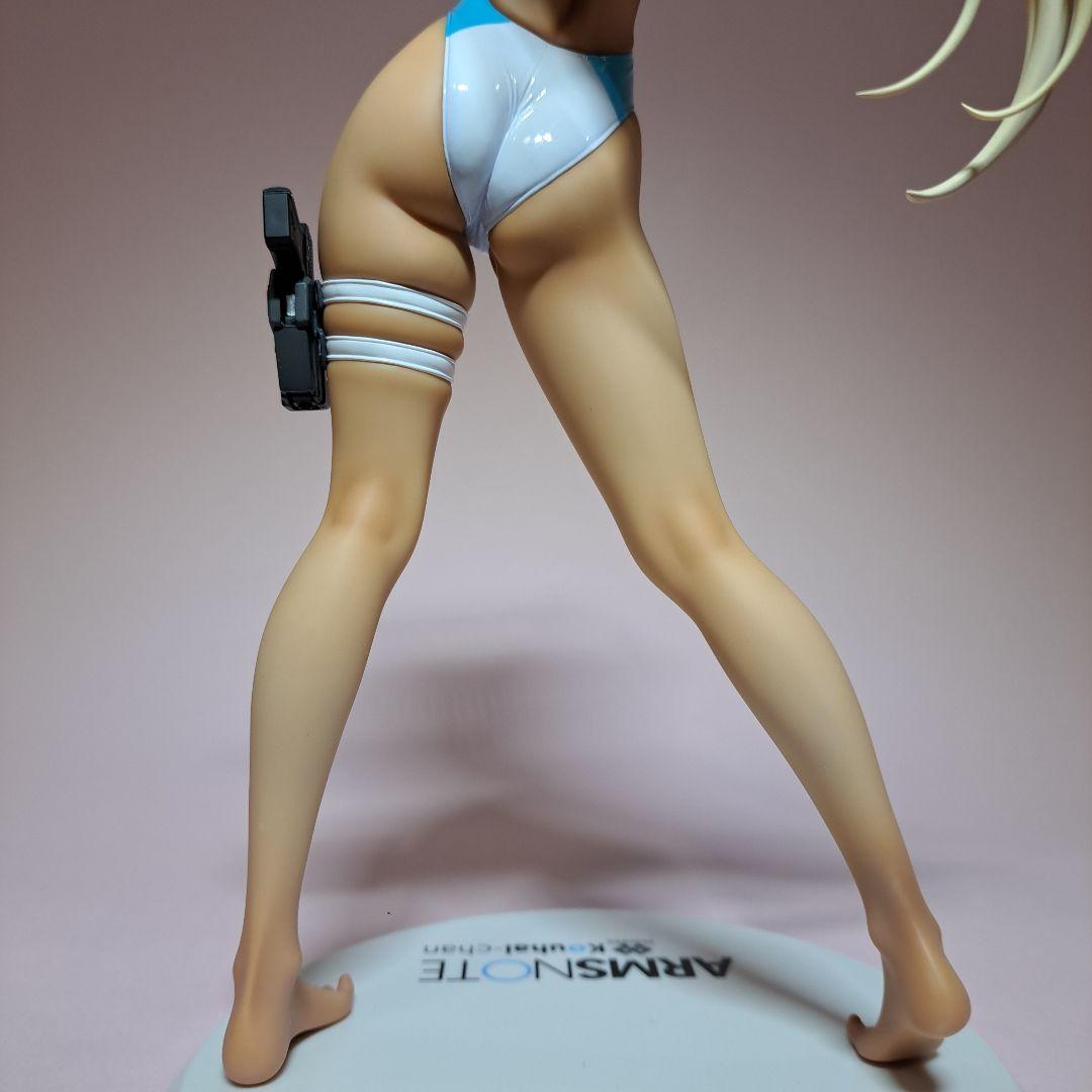 AMAKUNI 水泳部のコウハイちゃん 青色ラインの水着Ver.