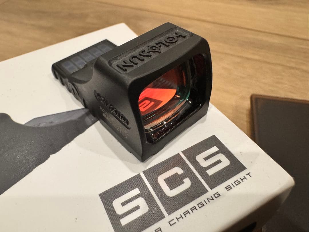 HOLOSUN SCS MOS ドットサイト green