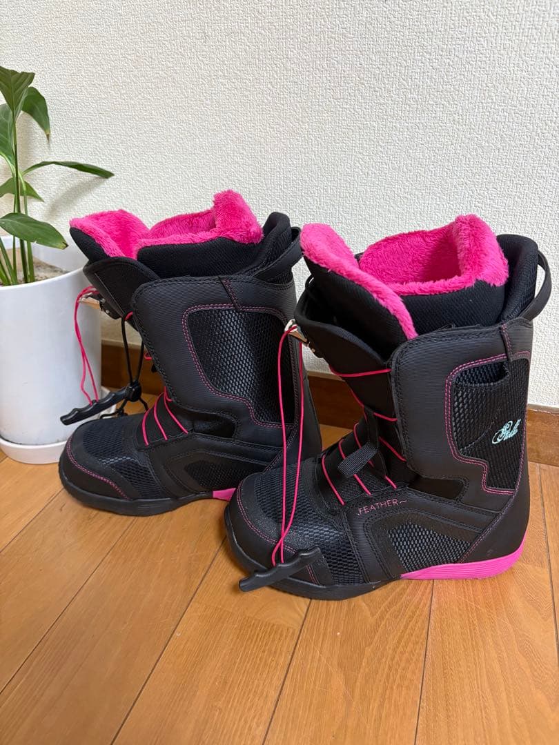 【新品】 レディース 24cm STELLA FEATHER スノーボードブーツ
