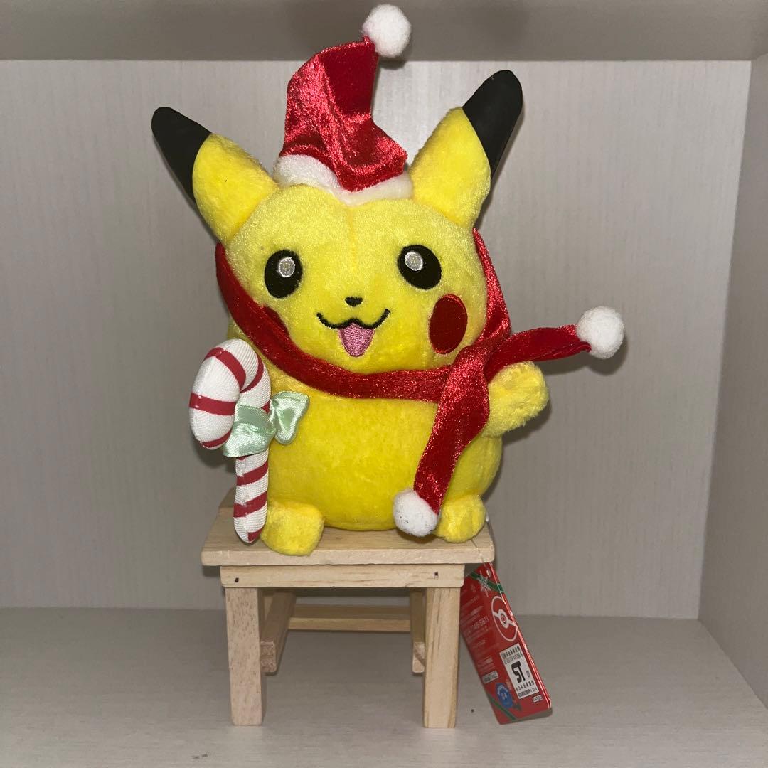 ポケモン クリスマス ピカチュウ ぬいぐるみ サンタマスコット