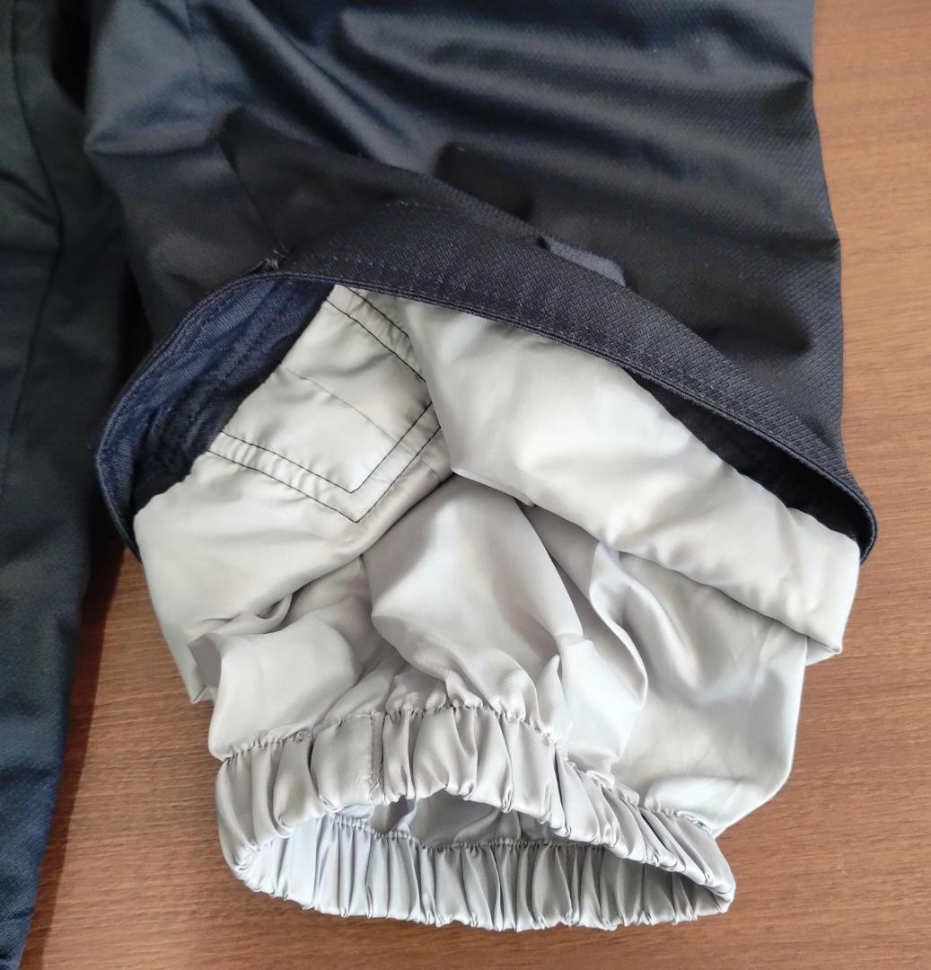 美品　デサント　上下セットアップ　スキー　スノーボード　ウェア　150 ㎝　男女