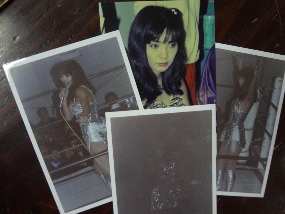 ミミ萩原  直筆サイン色紙 ・生写真3枚セット　● 全日本女子プロレス