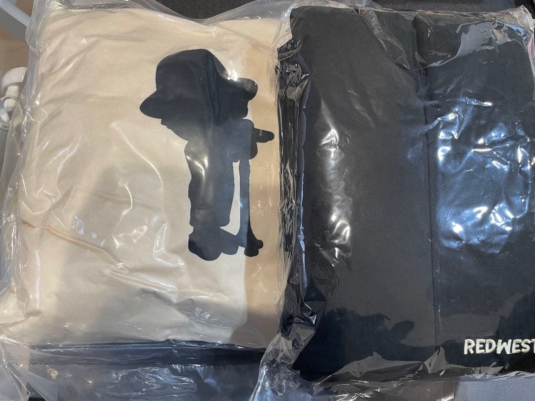 赤西仁 REDWEST アップグレード特典　クッション　マフラー