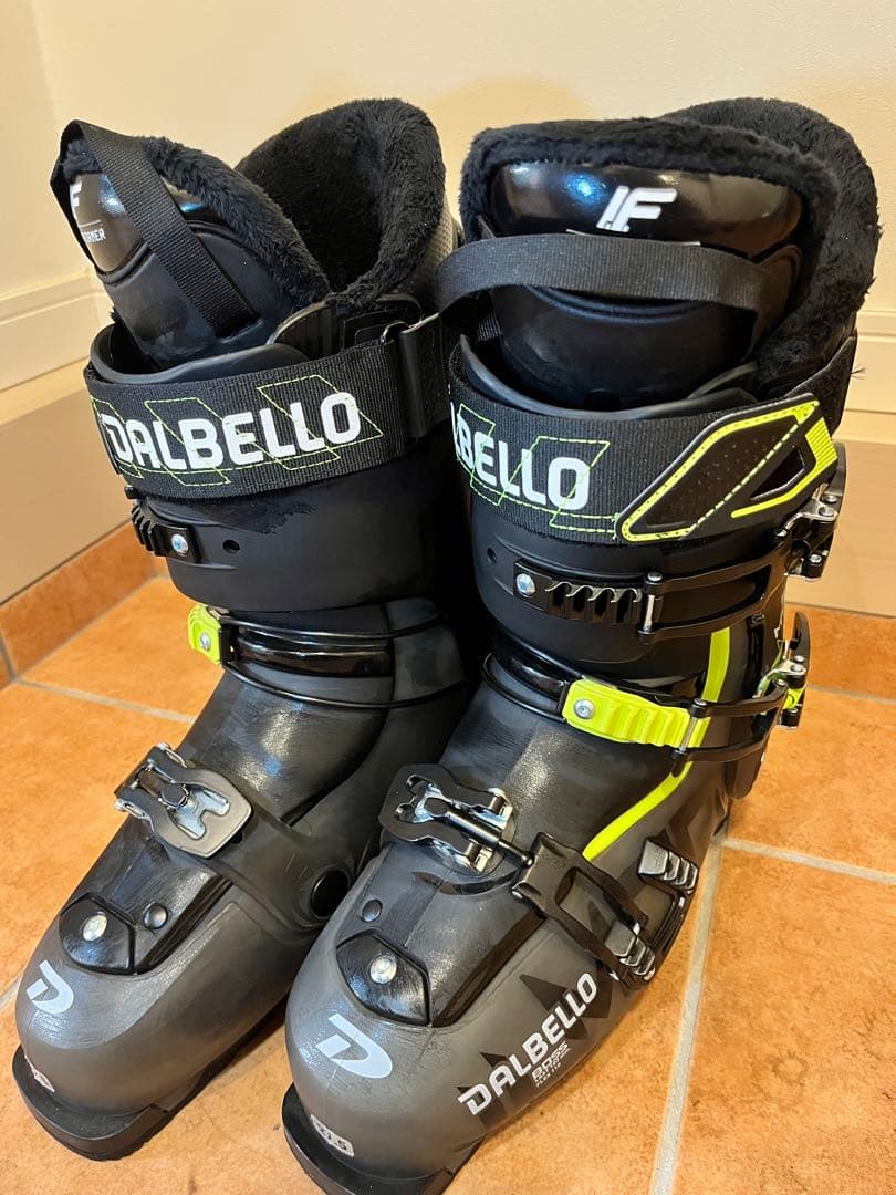 DALBELLO 男性用スキーブーツ 黒/黄緑