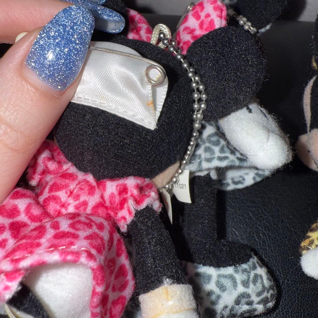 ⭐︎レア⭐︎廃盤　ディズニー　ミニー　ヒョウ柄ぬいぐるみバッジ　キーホルダー　平成