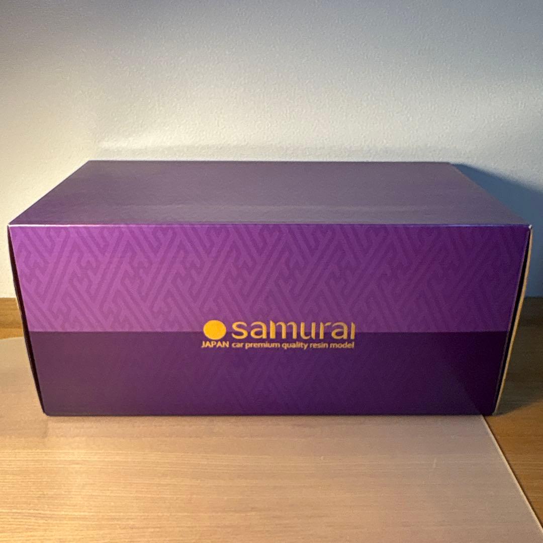 京商　samurai 日産　GT-R R35 ホワイト　1/18 ミニカー