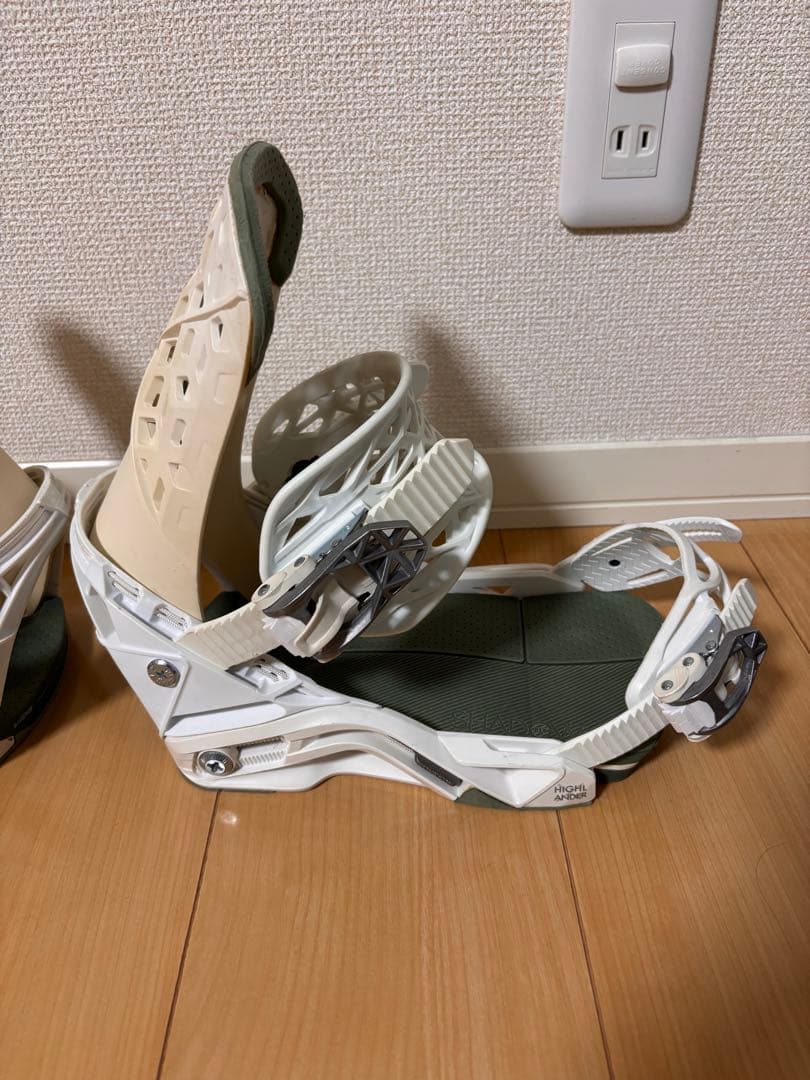 SALOMON HIGHTLANDER スノーボードビンディング ホワイト