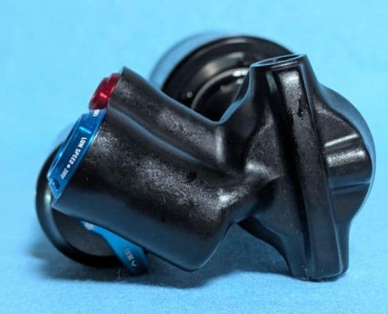 FOX FLOAT X2 2pos-adjust 205×65 リアサス