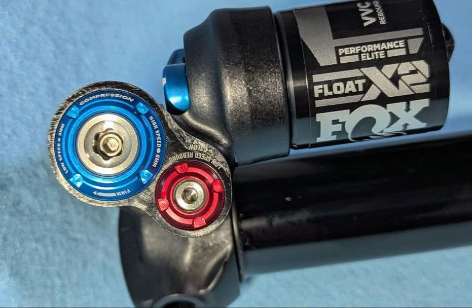 FOX FLOAT X2 2pos-adjust 205×65 リアサス