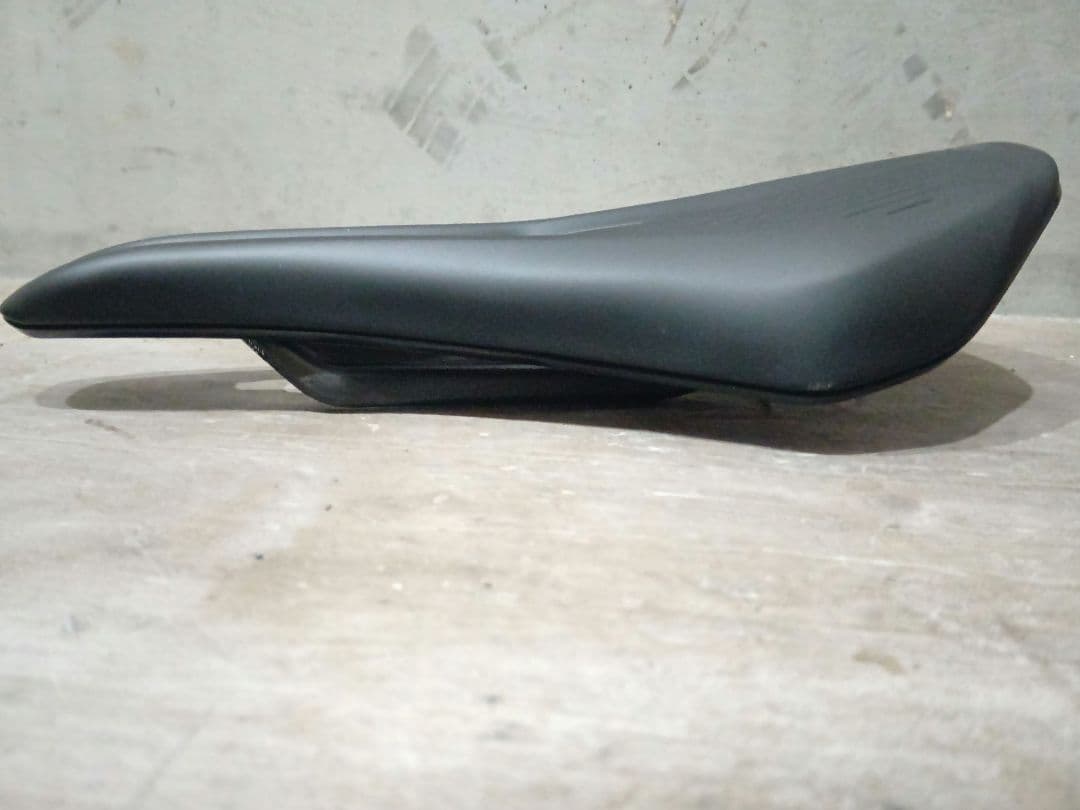 フィジーク fizik VENTO ARGO R1 140mm カーボンレール