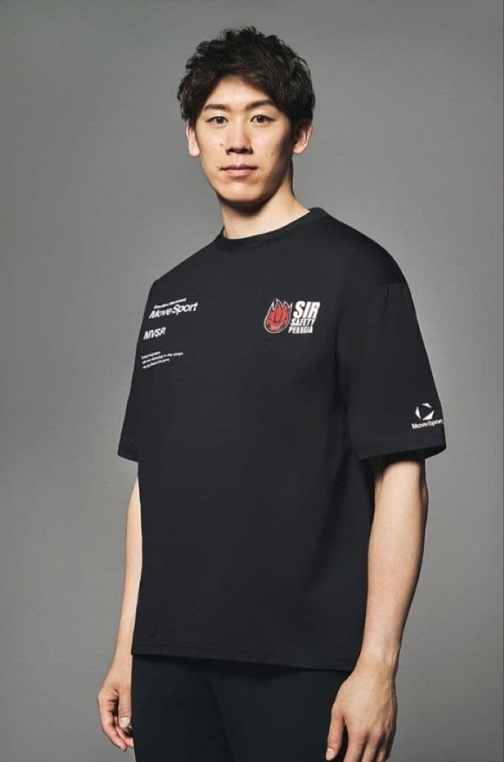 石川祐希モデル　セリエAペルージャTシャツ　激レア