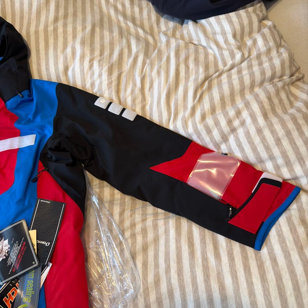 オンヨネゾーンアフタージャケット新品未使用品サイズＭ