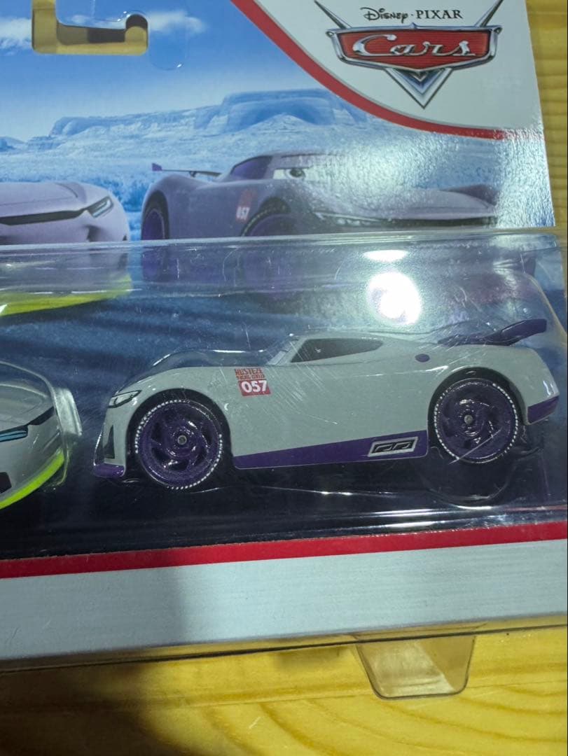 s1815 マテル カーズ RONALD & JUNYI トレーニー ロナルド