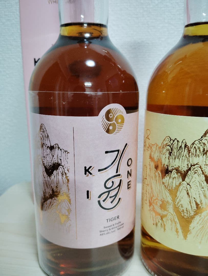 キウォンタイガー（箱あり）、イーグル（箱無し）　 韓国ウイスキー2本セット