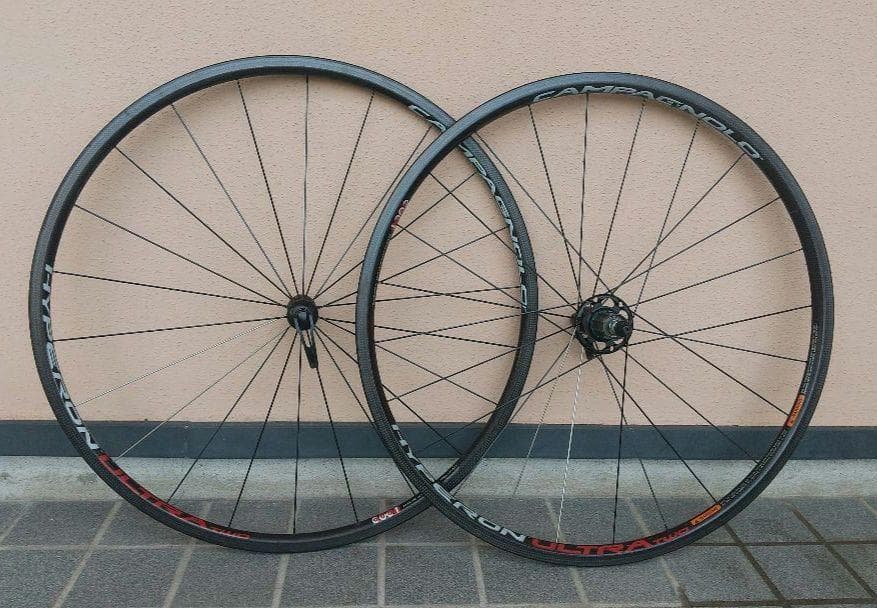 Campagnoloハイペロン・ウルトラ TWO（シマノ11速／クリンチャー）