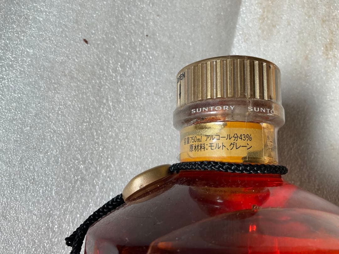 サントリーウイスキー。HIBIKI響。SH-01。【箱入り金キャップ旧ラベル】。