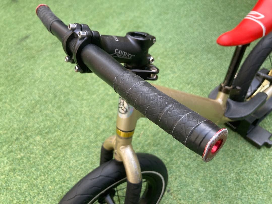 strider ストライダープロ　PRO限定ゴールド　 純正サドル、ハンドル付