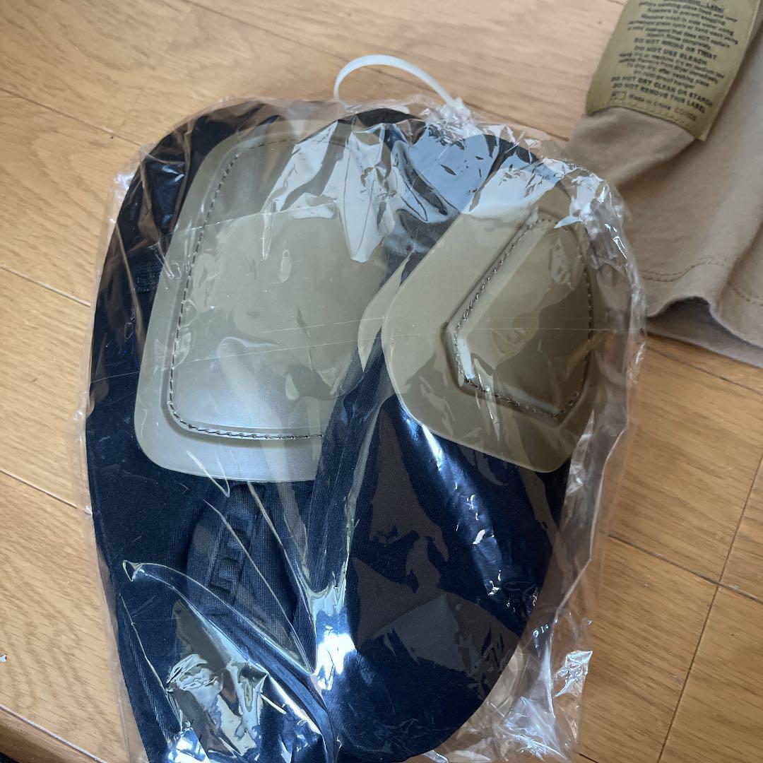 サバゲー装備(服)上下＆関節部に入れるパッド付き