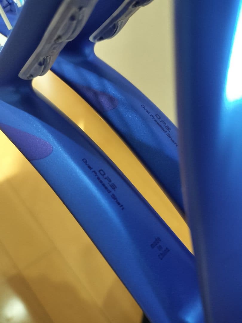 現行モデル　YONEX EZONE 110 テニスラケット