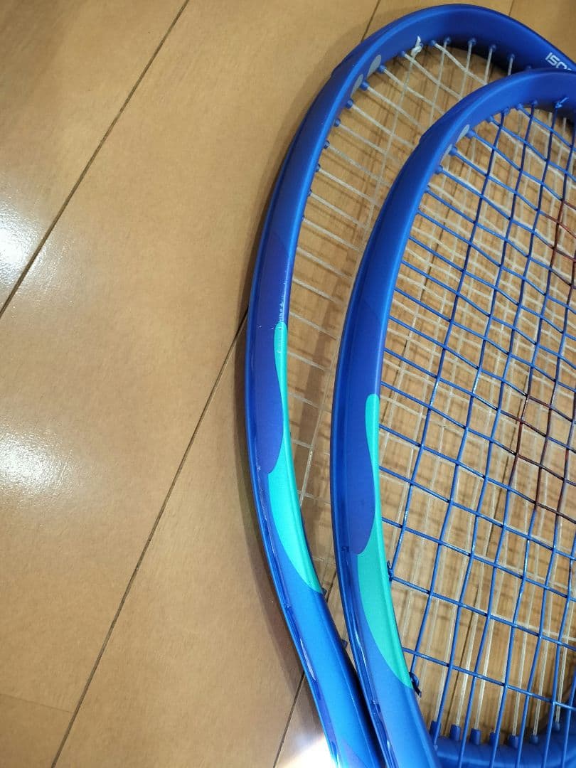 現行モデル　YONEX EZONE 110 テニスラケット