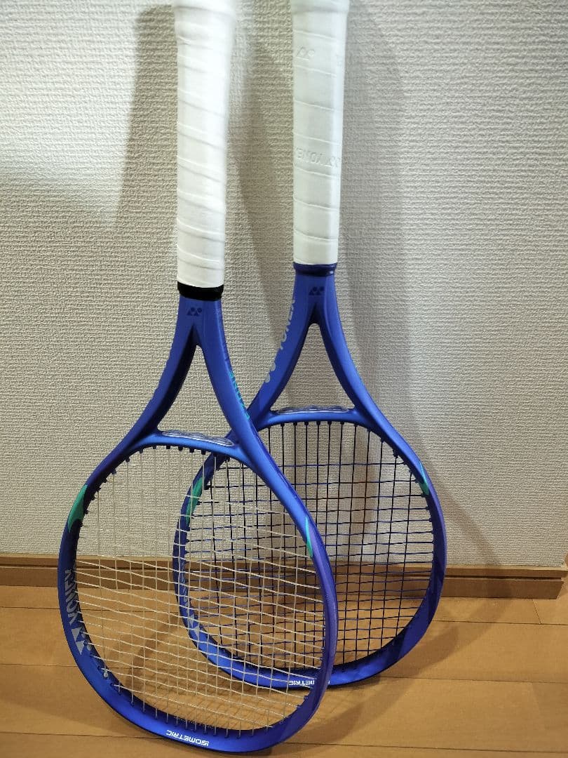 現行モデル　YONEX EZONE 110 テニスラケット