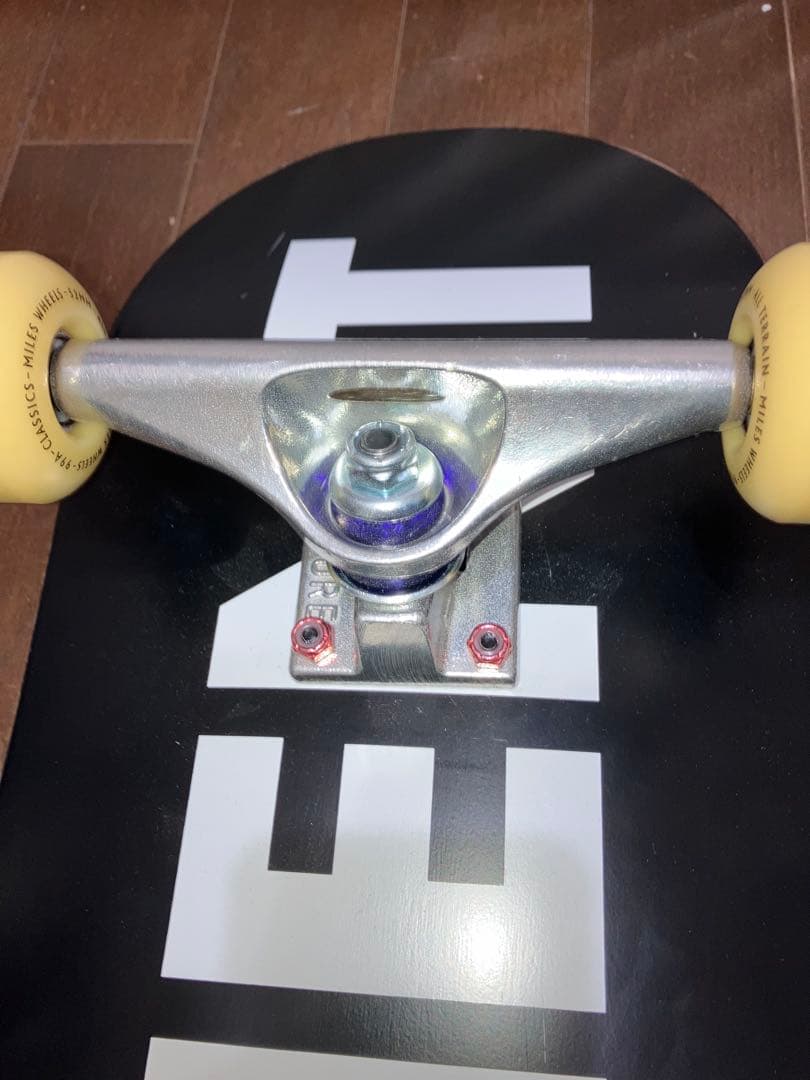 スケボーコンプリート　　venture 5.25 8インチ　element