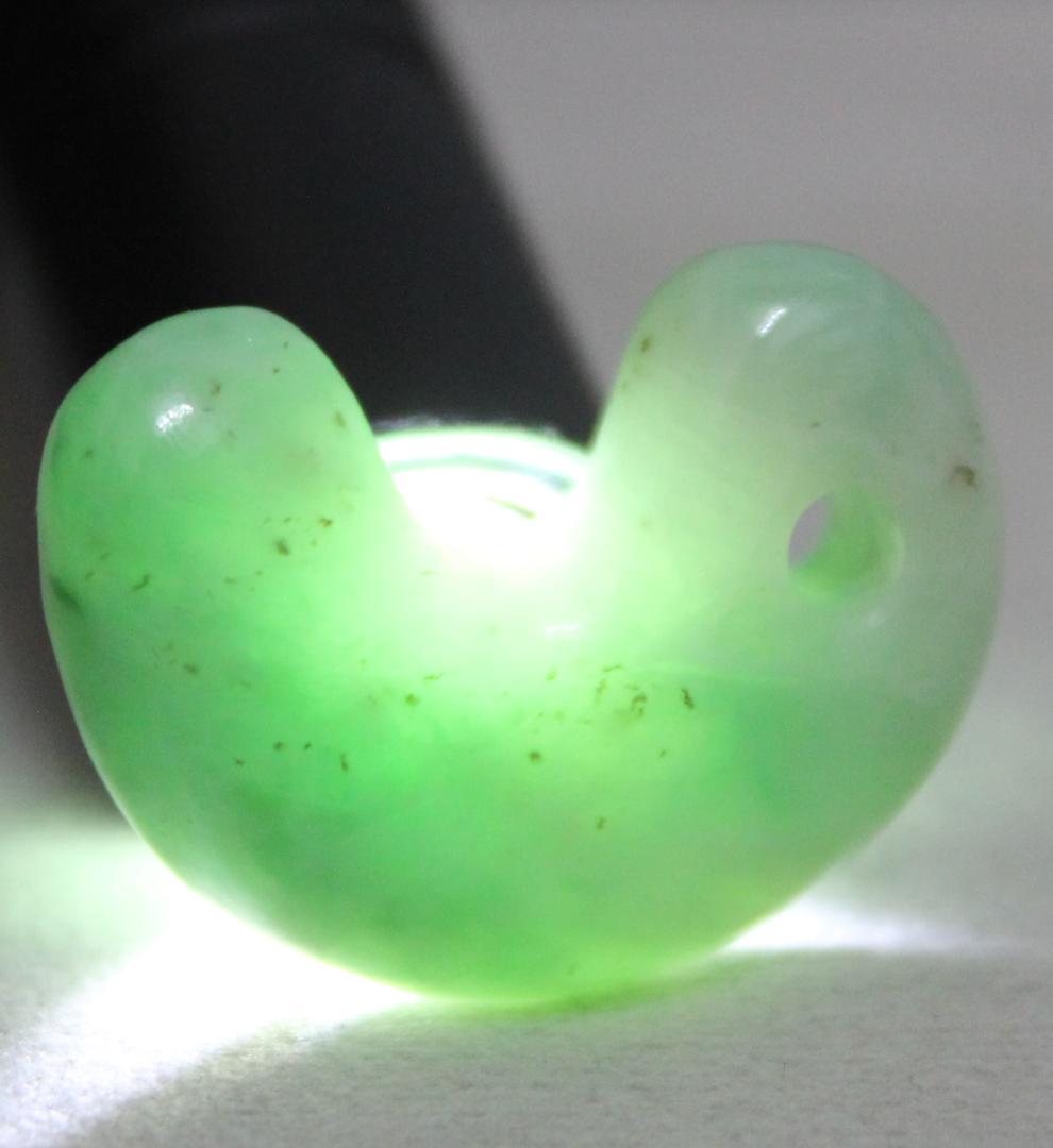 専用出品［透明感］糸魚川翡翠 勾玉 7.0g