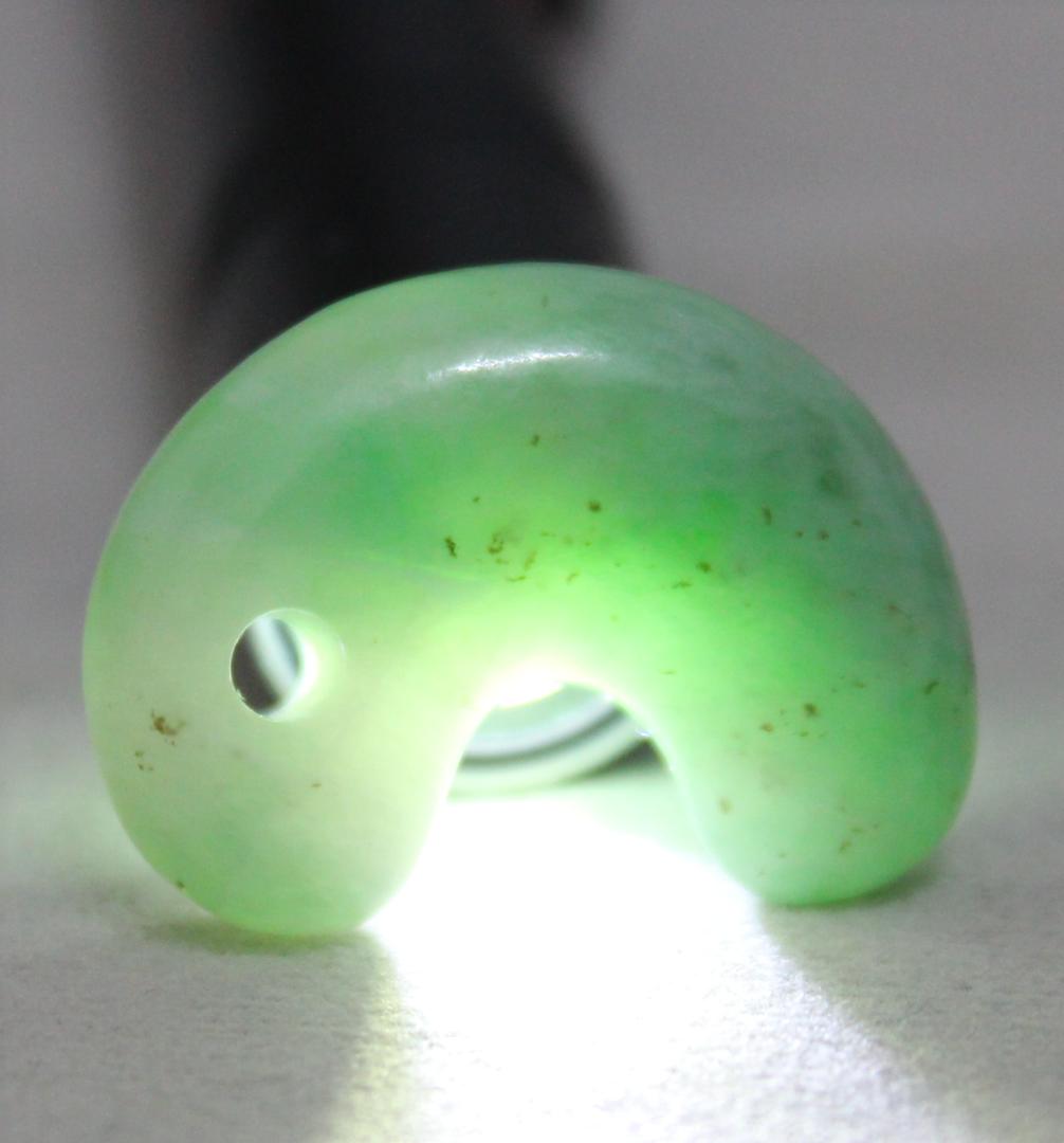 専用出品［透明感］糸魚川翡翠 勾玉 7.0g