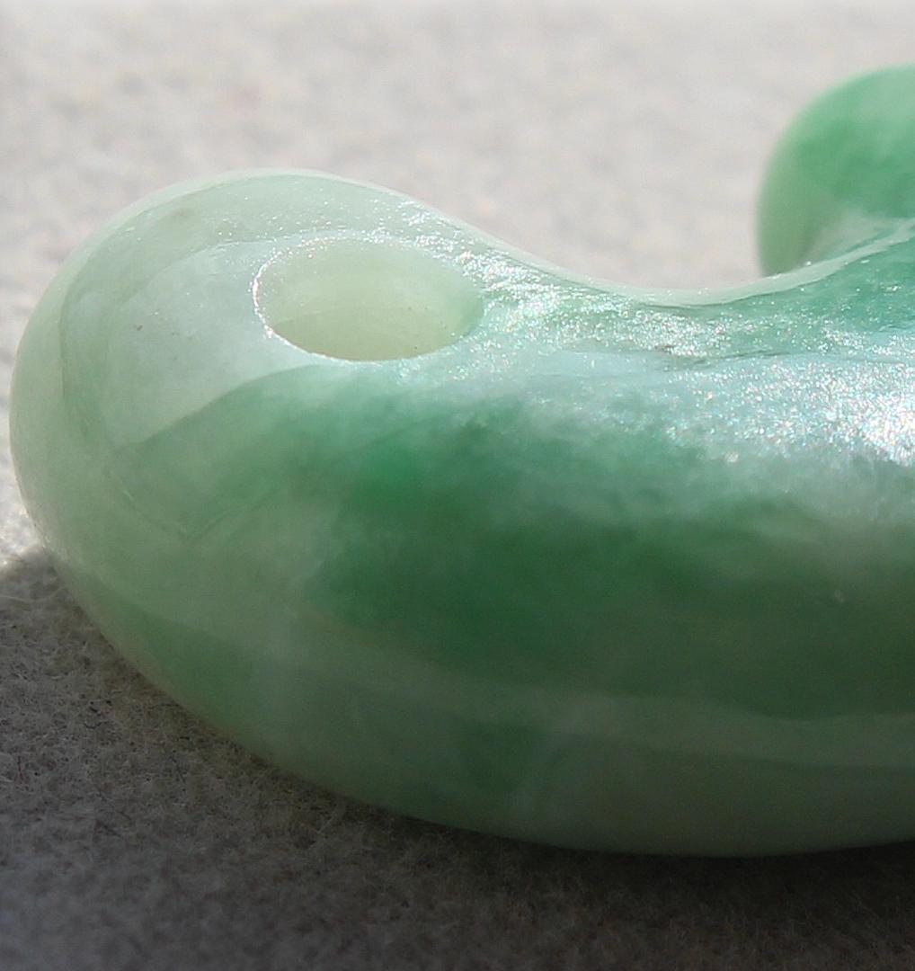 専用出品［透明感］糸魚川翡翠 勾玉 7.0g