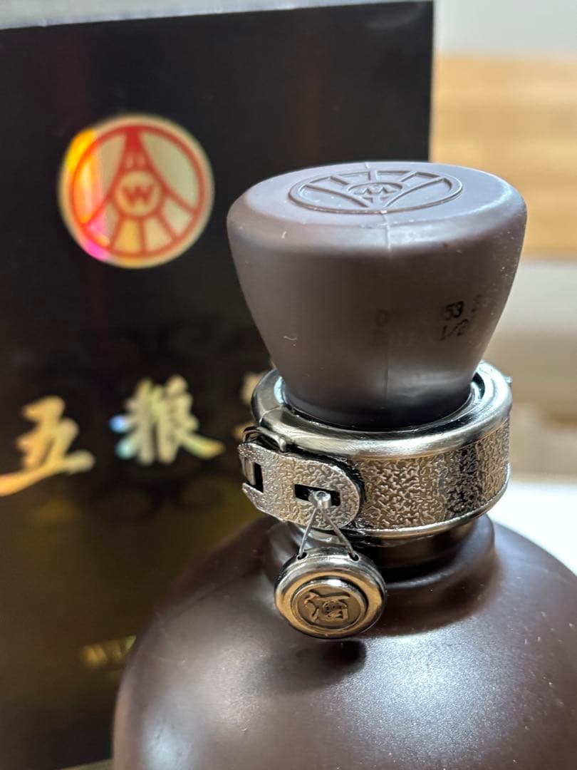 【送料無料】中国白酒　五粮窖（ 五糧窖 ）52度　500ml 中国最高級白酒