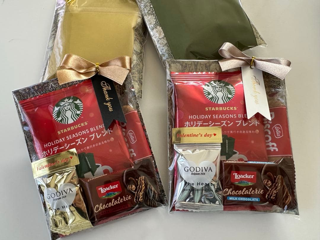 【専用②】⑪バレンタインプチギフト　4袋　スタバ♡ゴディバ♡ロアカー♡ロータス