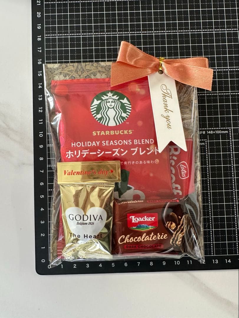 【専用②】⑪バレンタインプチギフト　4袋　スタバ♡ゴディバ♡ロアカー♡ロータス