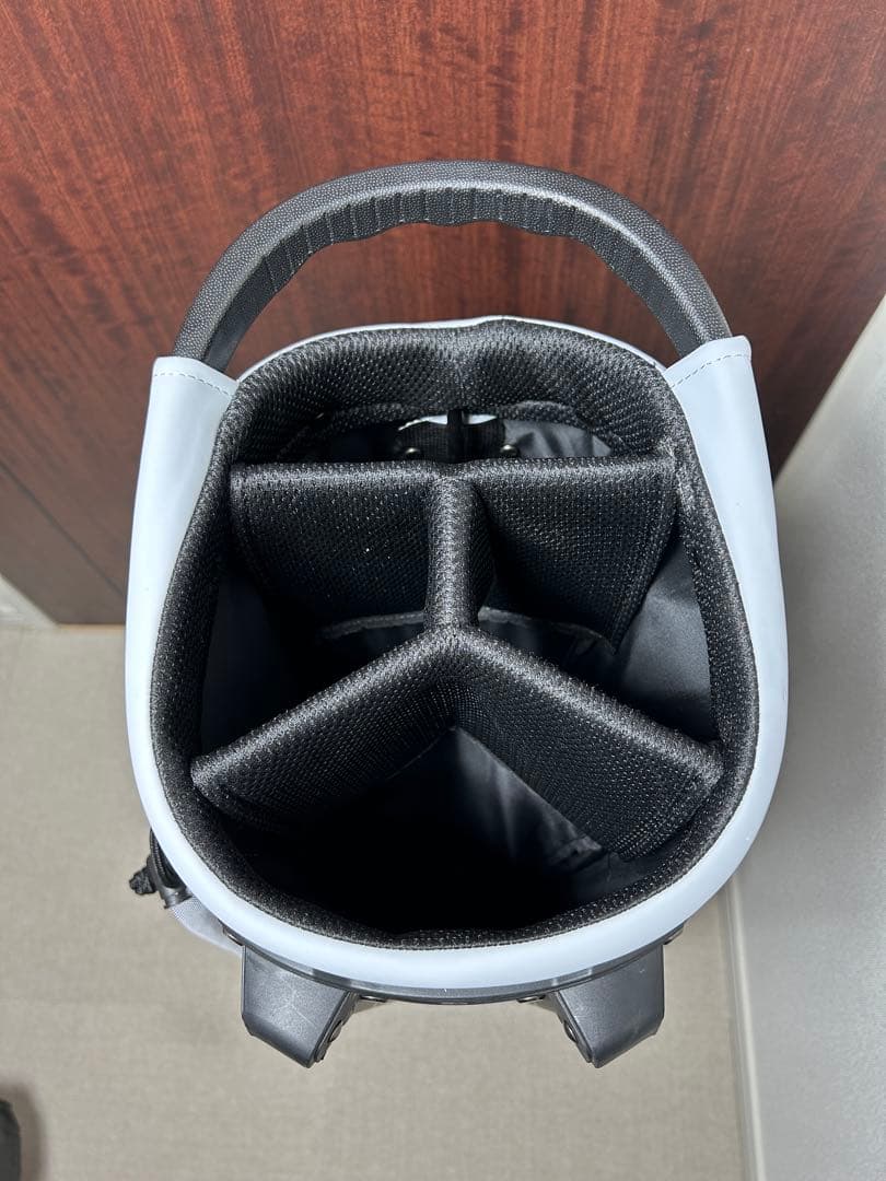 【美品】テーラーメイドA-コレクションスタンドバッグ2025年モデルカラーグレー