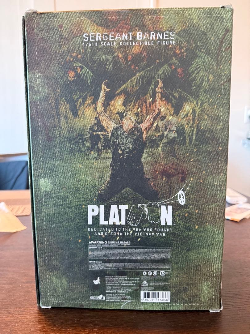 ミリタリー HOT TOYS Platoon Sergeant Barnes.