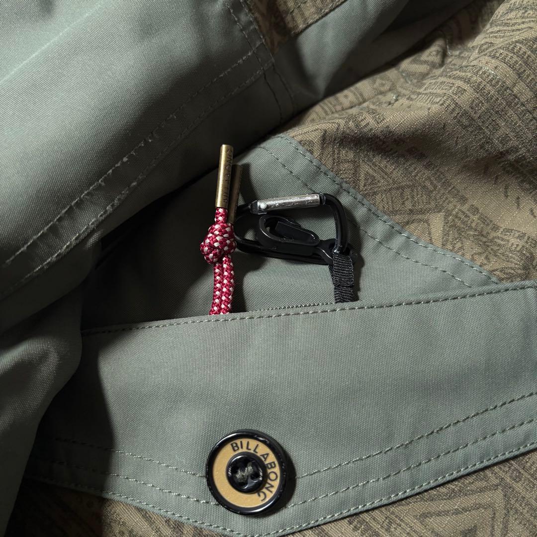 美品 スノーボード ウェア 上下セット ビラボン キスマーク レディース M