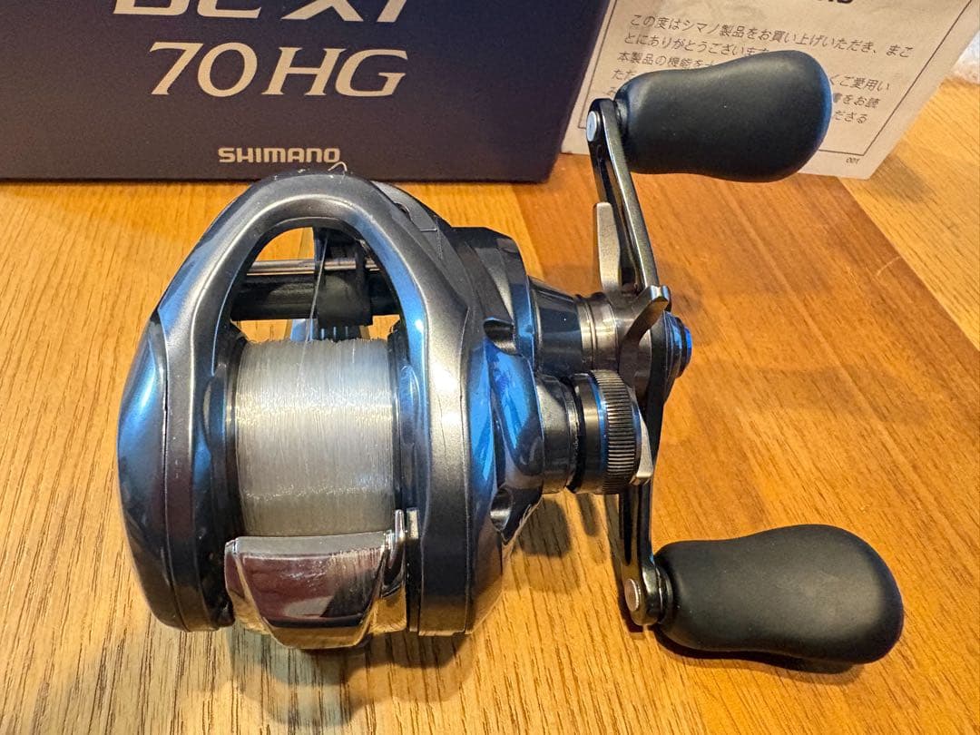 美品　SHIMANO SLX DC XT 70HG ベイトリール