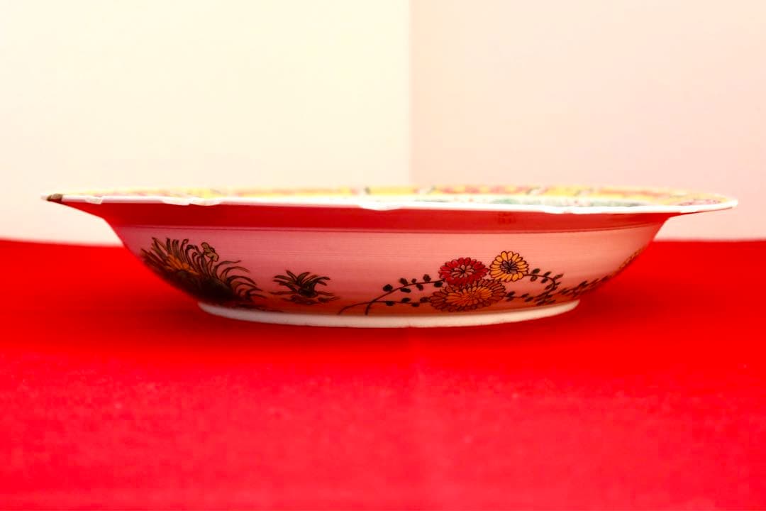 中国雑貨・大皿・飾皿【慎徳堂製　粉彩　中国美術　金魚　蓮華】