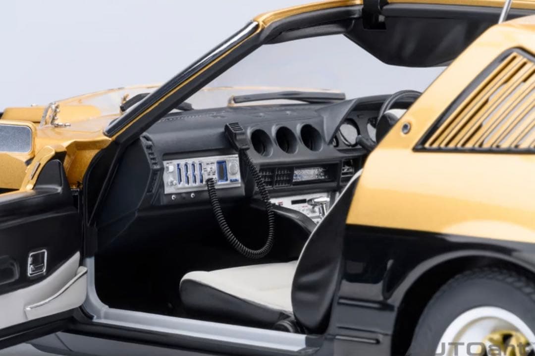 オートアート1/18 西部警察 日産フェアレディＺ スーパーＺ【新品 未開封品】