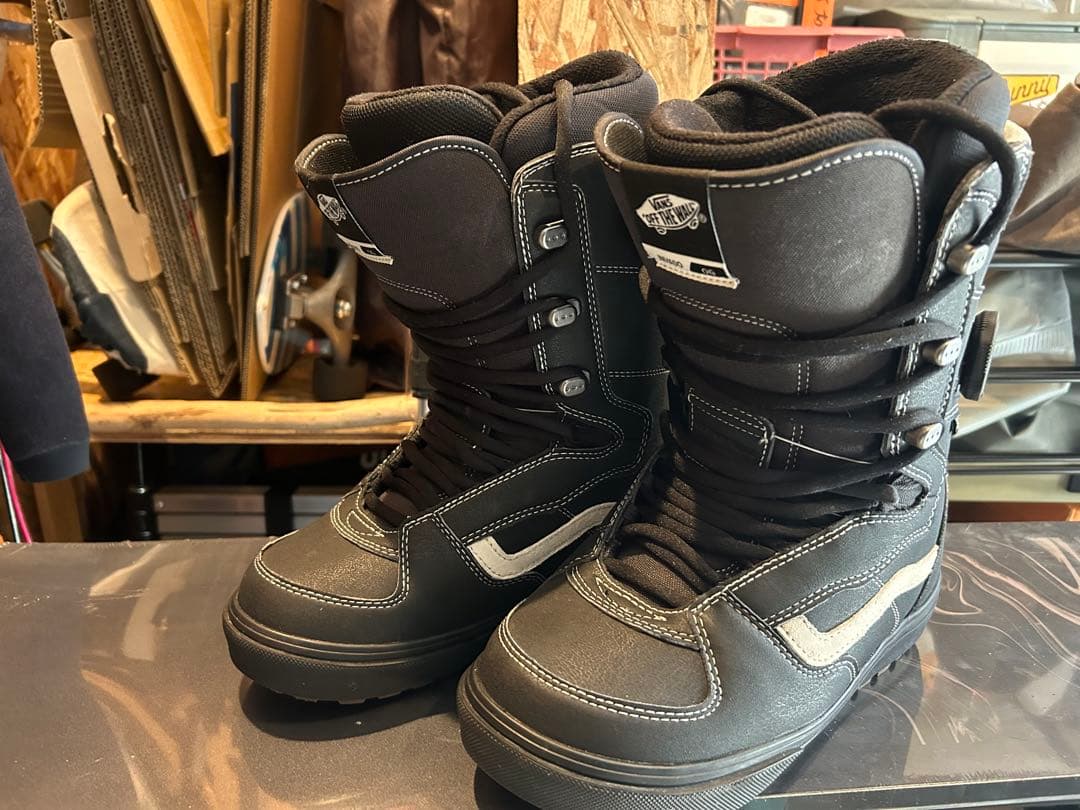 美品　バンズ VANS ブーツ スノーボード INVADO OG 23/24