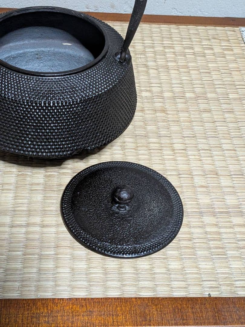 未使用 南部鉄器 南部鉄瓶 南部栄堂 松模様 記名あり 茶道具 アンティーク