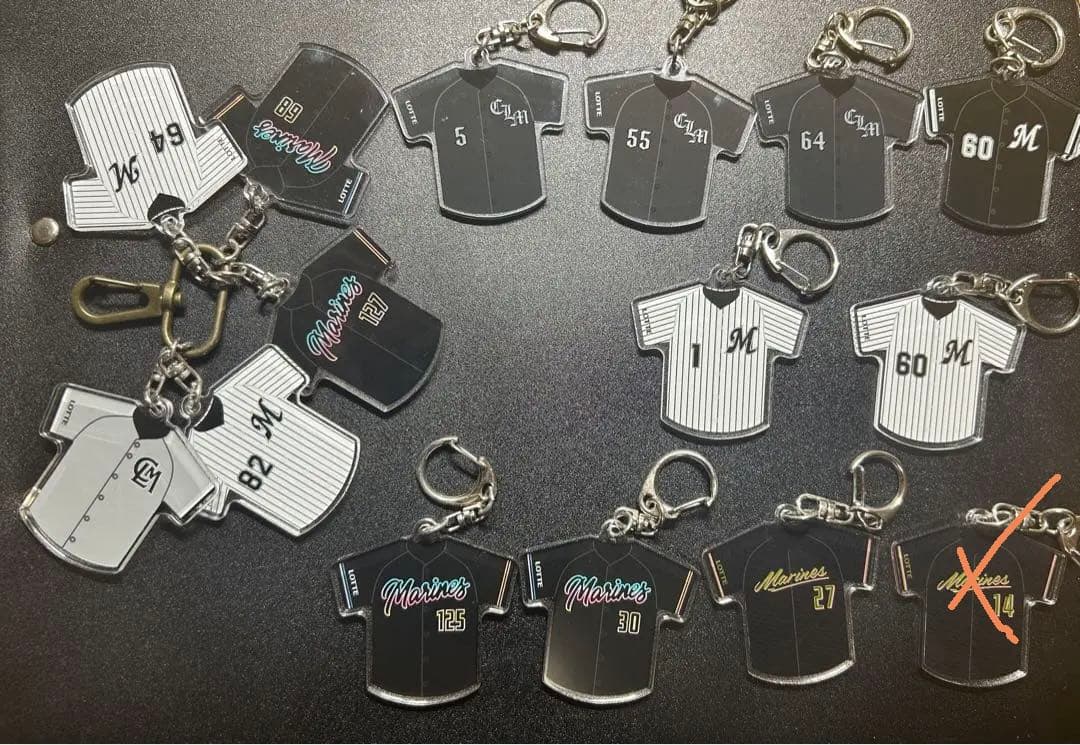 千葉ロッテマリーンズ アクリルキーホルダー ホームユニフォーム　別売り⭕️