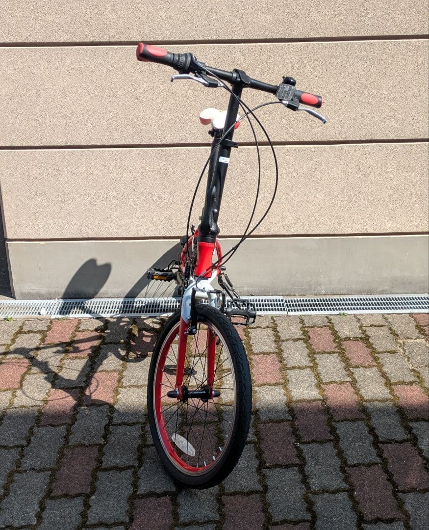 【富裕層向けジョーク】フェラーリ Ferrari 折りたたみ自転車 488GTB