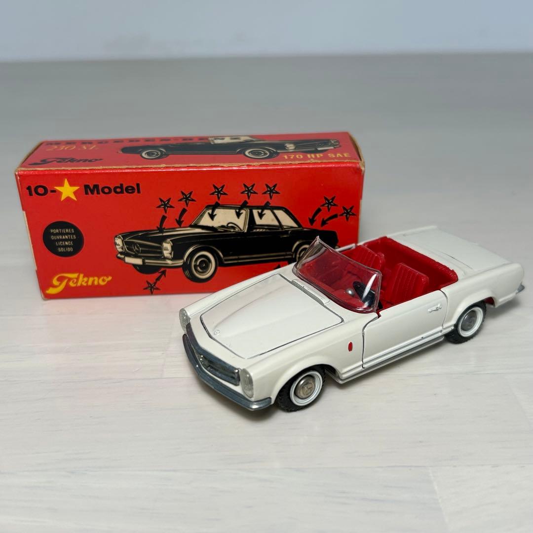 Tekno Mercedes-Benz 230 SL コンバーチブル