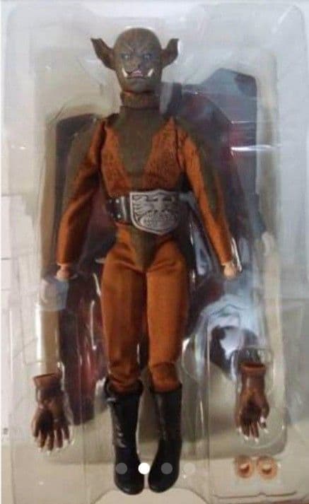 RAH220  仮面ライダー  蜂女& コウモリ男