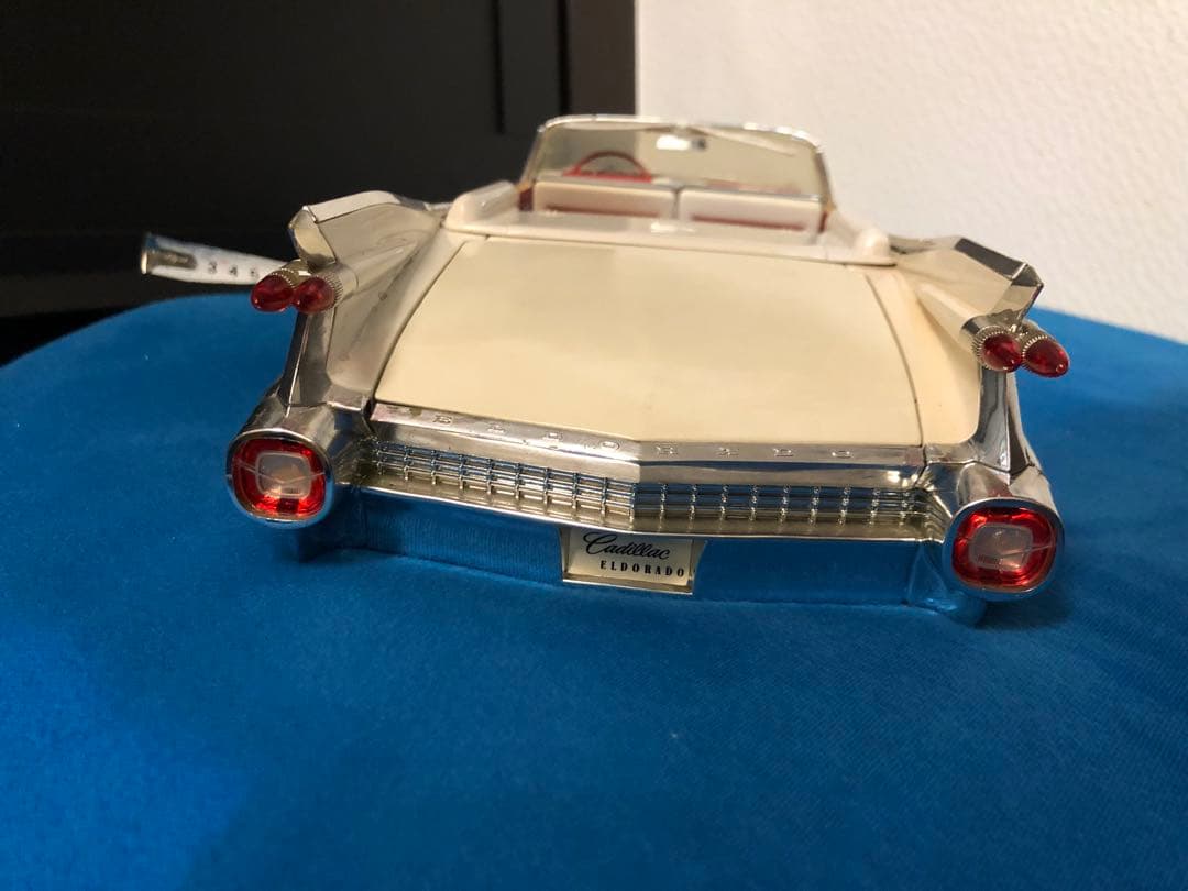 ミニカー1/12 CADILLAC ELDORADO