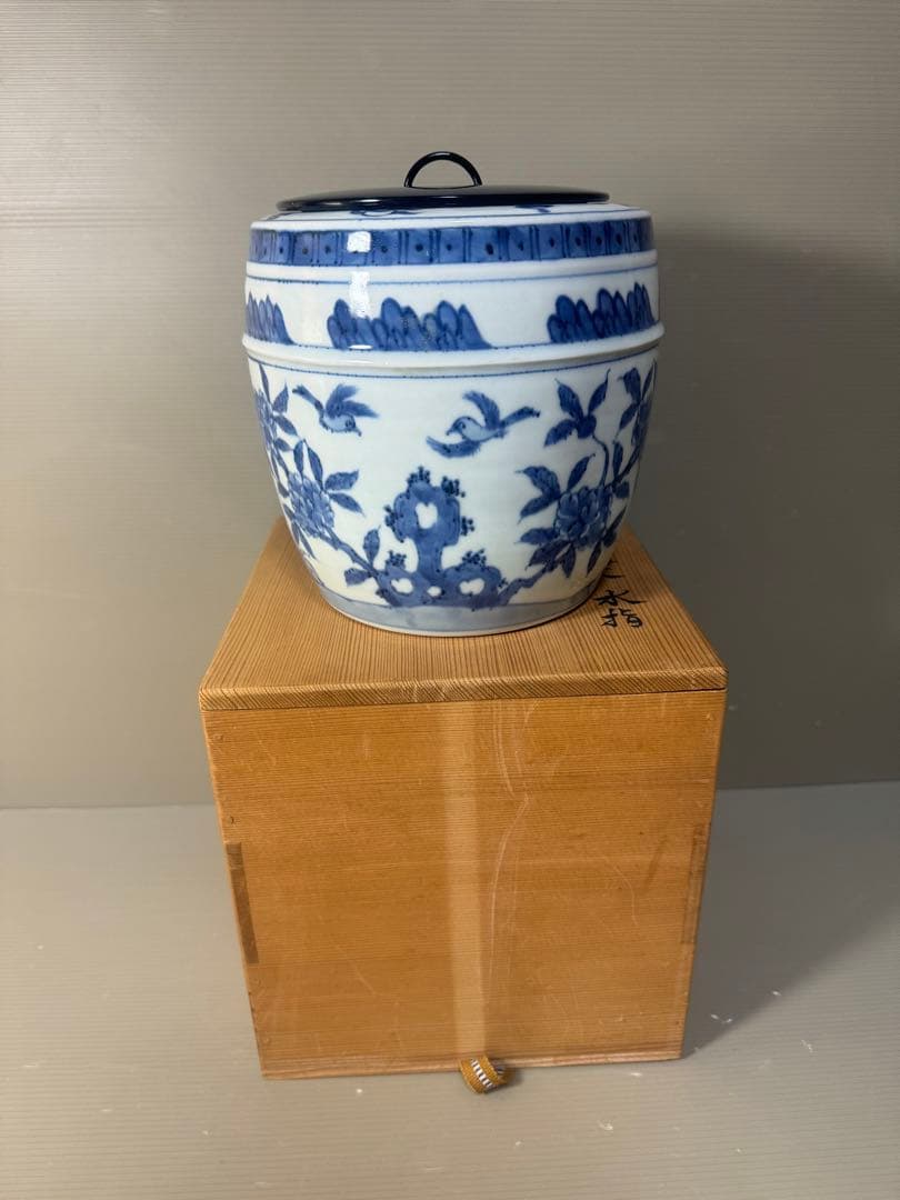 2637 川瀬満之作　染付花鳥文　水指　共箱　茶道具