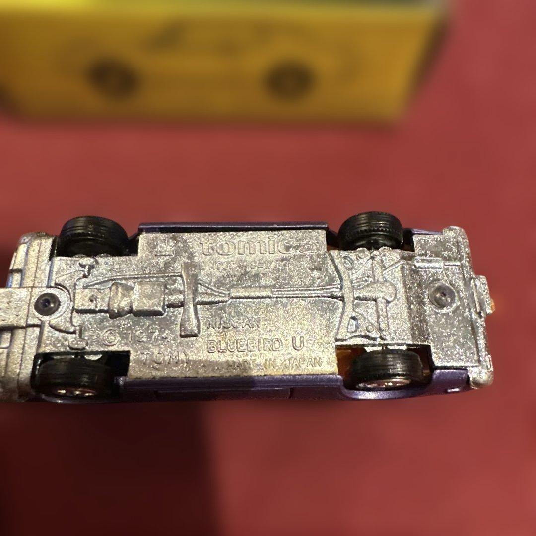 トミカ ニッサン ブルーバード 1800 SSS-t黒箱オリジナル