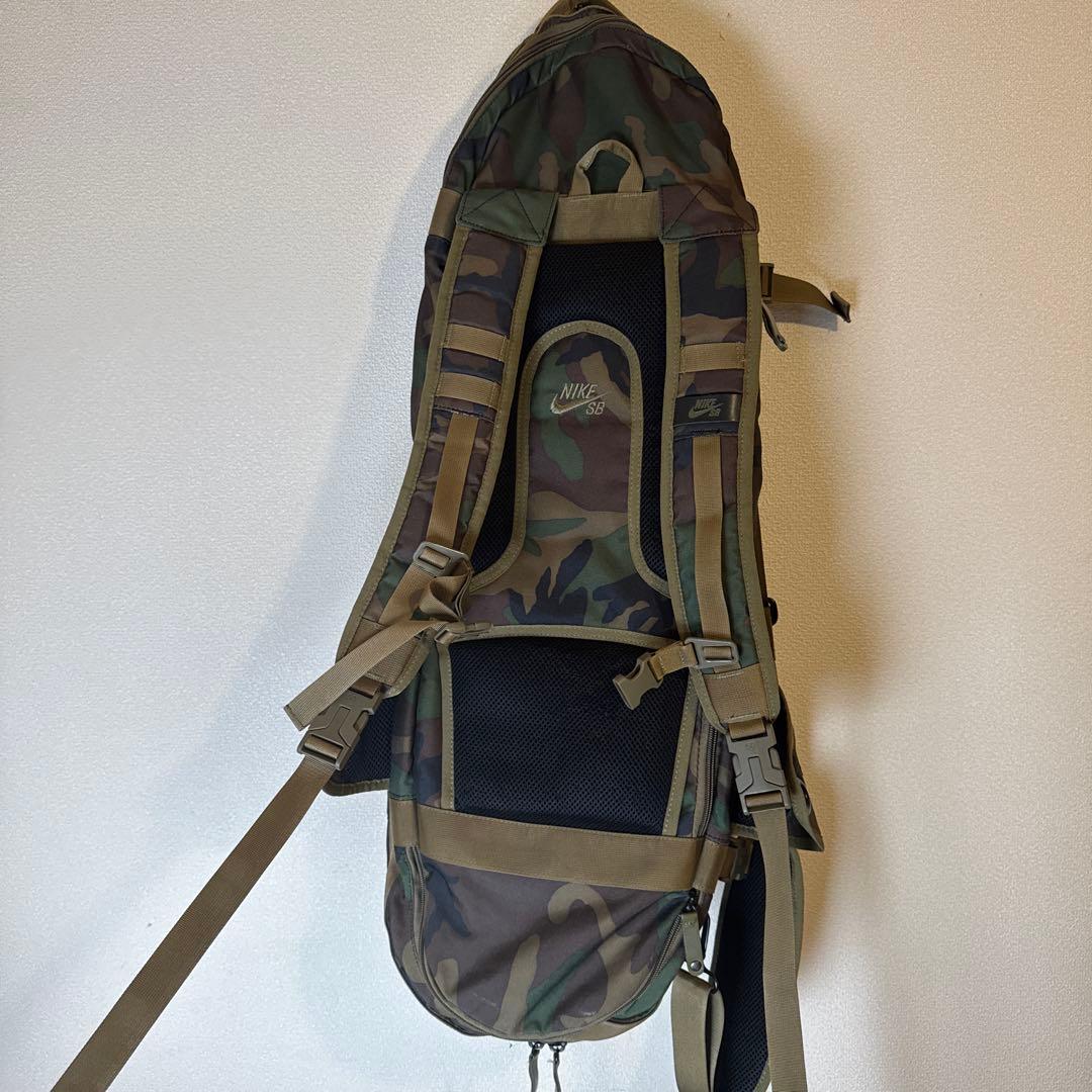 超希少【NIKE SB】 skate shuttleバックパック リュック カモ
