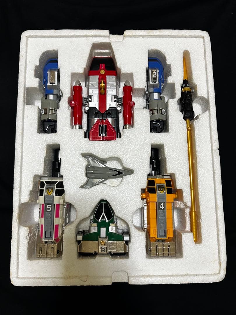 BANDAI　DX超合金流星合体ビクトリーマーズ　　救急戦隊ゴーゴーファイブ